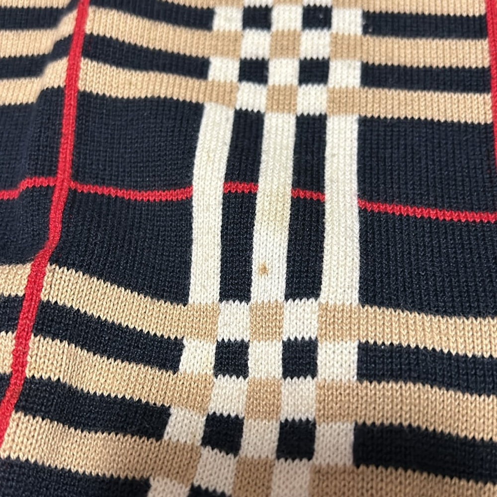 Authentic Burberry light Sweater - Picture 12 of 12